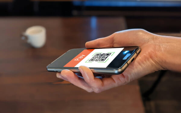 【2026年最新】QRコードのシール貼り替え詐欺から身を守る3つの方法
